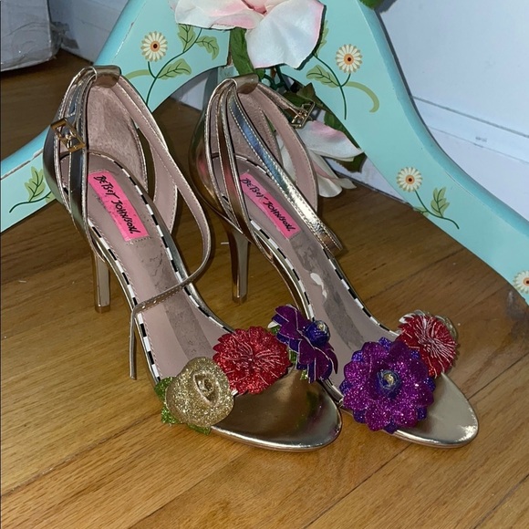 Betsey Johnson Gold Stiletto Heels with Floral Accents - Picture 1 of 7